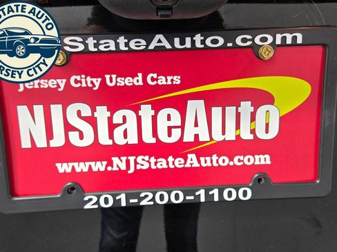 Used 2021 Ford Explorer Limited w/ Equipment Group 301A AWD/4WD image 34
