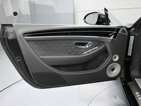 Certified 2023 Bentley Continental GT V8 image 15