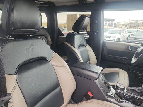 Used 2024 Ford Bronco Wildtrak image 32