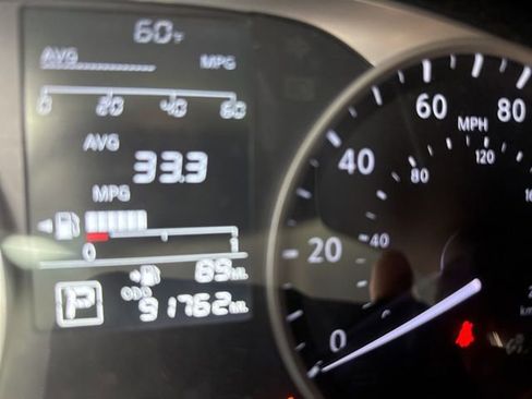 Used 2020 Nissan Versa S image 11