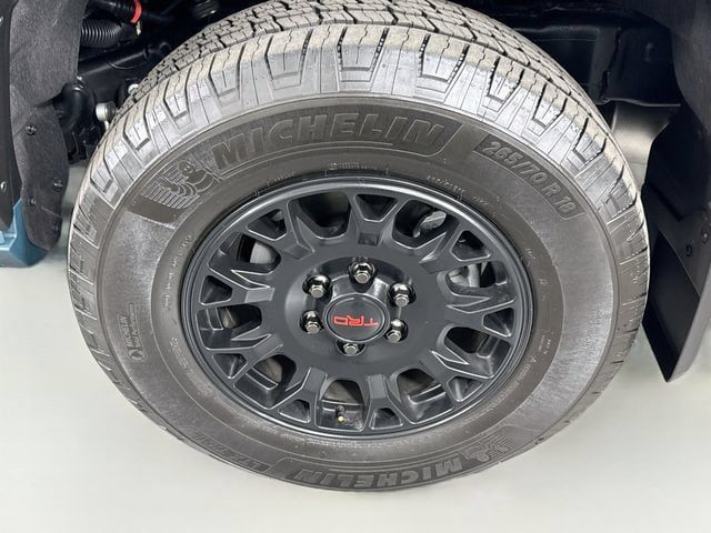 Certified 2026 Toyota 4Runner TRD Off-Road Premium AWD/4WD image 34