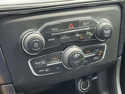 Used 2019 Dodge Charger R/T w/ Plus Group RWD image 31