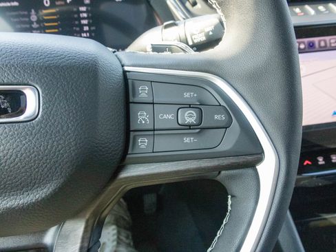 New 2027 Jeep Grand Cherokee Limited AWD/4WD image 29
