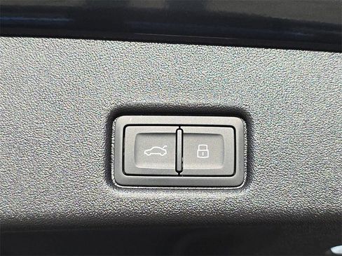 New 2025 Audi Q5 Premium Plus image 13