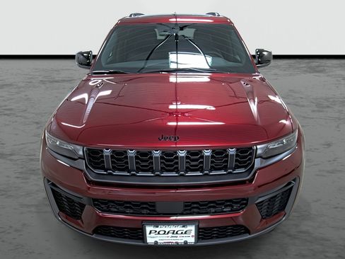 New 2026 Jeep Grand Cherokee Limited w/ Limited Altitude Package AWD/4WD image 6