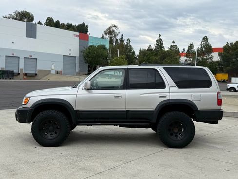 Used 1999 Toyota 4Runner Limited AWD/4WD image 9