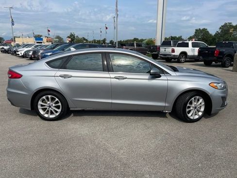 Used 2020 Ford Fusion SE FWD image 13