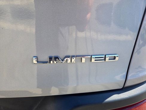 Used 2016 Jeep Cherokee Limited w/ Luxury Group AWD/4WD image 10