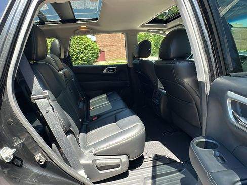 Used 2015 Nissan Pathfinder SL w/ SL Premium Package AWD/4WD image 27