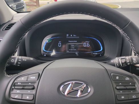 New 2026 Hyundai Venue SEL FWD image 34