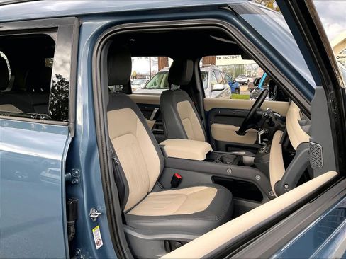 Used 2022 Land Rover Defender 110 X-Dynamic SE image 9