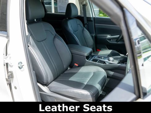 Certified 2025 Kia Sorento EX AWD/4WD image 9
