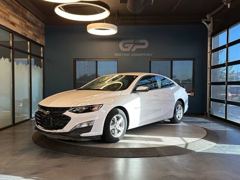 Used 2024 Chevrolet Malibu LS FWD image 7
