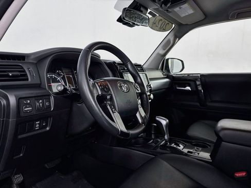 Used 2024 Toyota 4Runner TRD Off-Road Premium AWD/4WD image 14