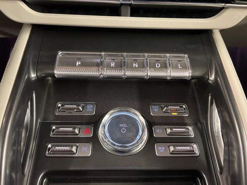 Used 2026 Lincoln Nautilus Premier w/ Equipment Group 102A image 16