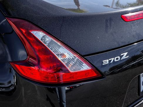 Used 2019 Nissan 370Z Coupe w/ Z34 Heritage Edition - Black image 8