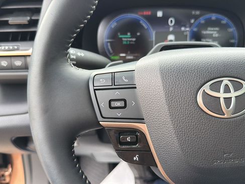 Used 2025 Toyota Crown Signia w/ Advanced Technology Package AWD/4WD image 31