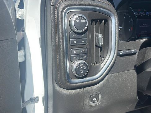 Used 2020 GMC Sierra 2500 AT4 w/ AT4 Premium Package AWD/4WD image 6