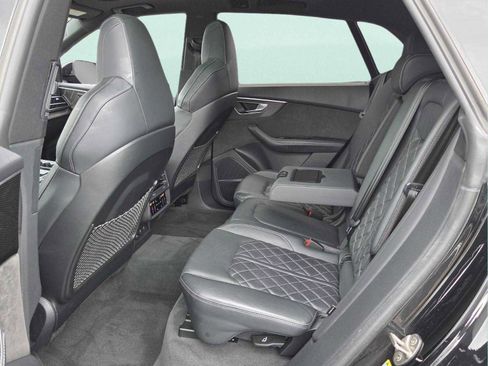 Used 2022 Audi SQ8 Prestige AWD/4WD image 12