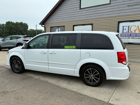 Used 2015 Dodge Grand Caravan SE FWD image 8