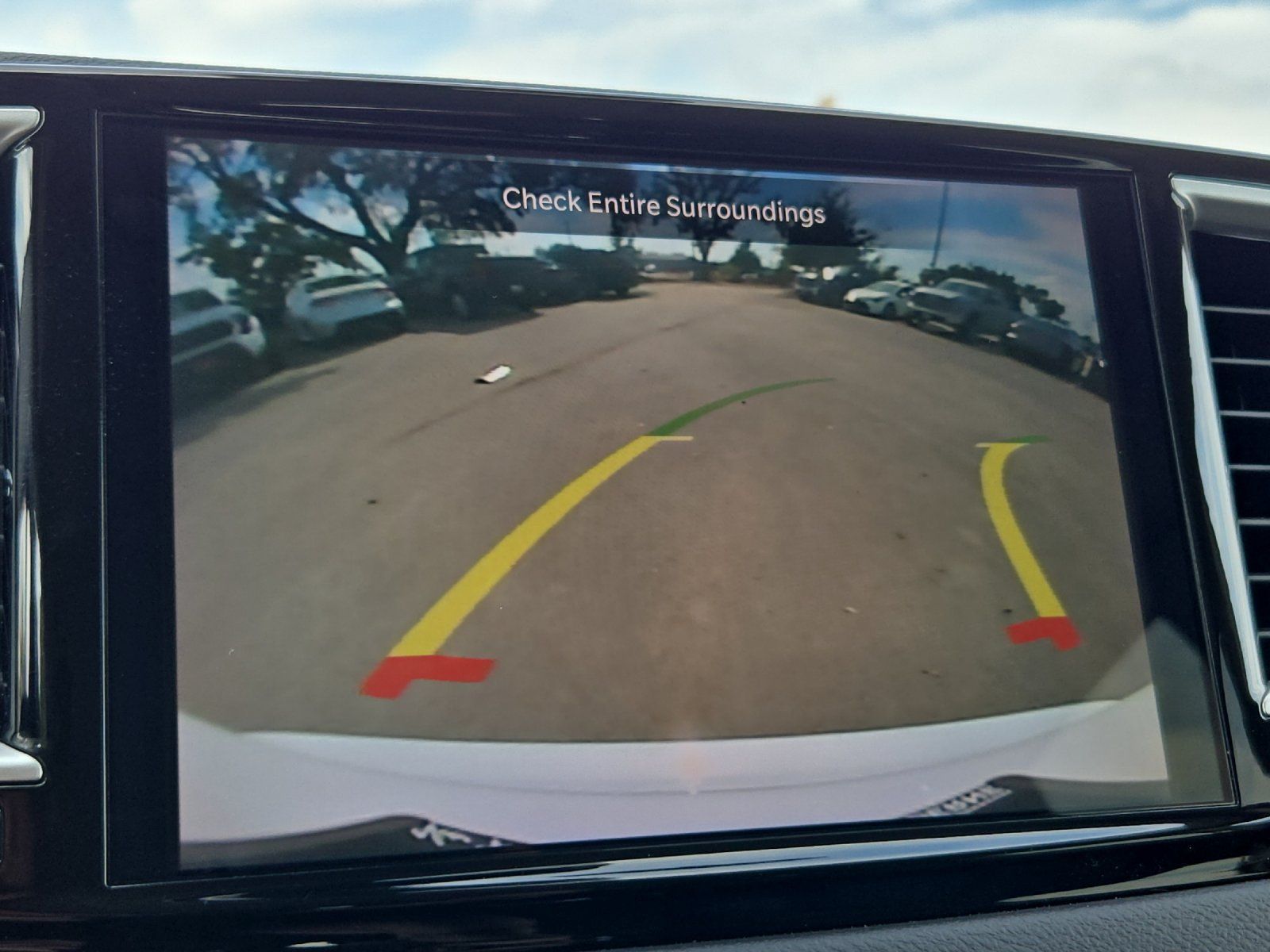 Used 2024 Chrysler Pacifica Touring-L FWD image 18