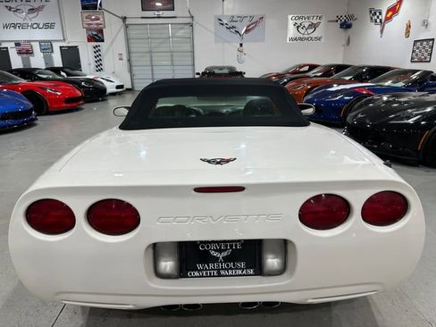 Used 2001 Chevrolet Corvette Convertible w/ Preferred Equipment Group2 image 8