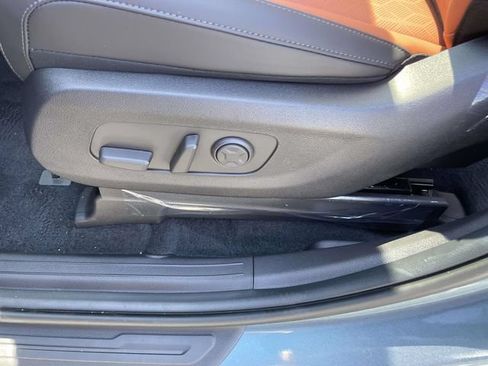 New 2027 Kia Carnival SX w/ Dark Edition Package FWD image 18
