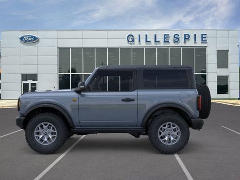 New 2025 Ford Bronco Badlands image 3