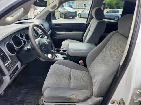 Used 2013 Toyota Tundra 4x4 Double Cab w/ SR5 Pkg image 10
