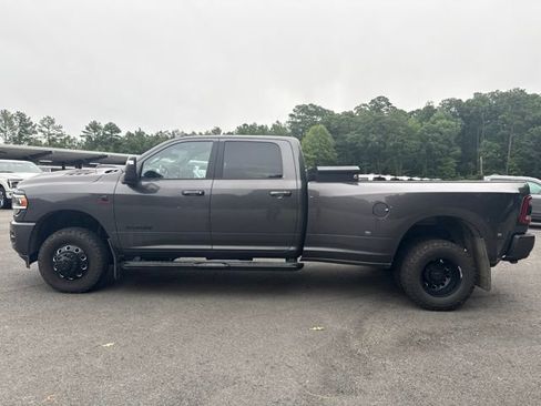 Used 2024 RAM 3500 Laramie w/ Night Edition AWD/4WD image 2