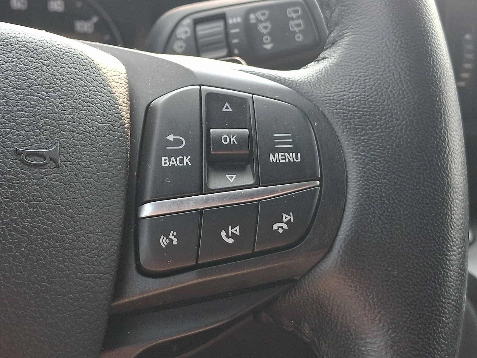 Used 2020 Ford Explorer XLT AWD/4WD image 22