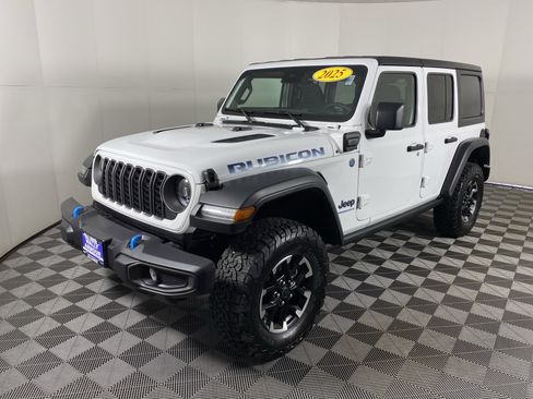 Used 2025 Jeep Wrangler Unlimited Rubicon 4xe w/ Safety Group AWD/4WD image 11