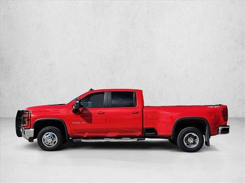 Used 2025 Chevrolet Silverado 3500 LT AWD/4WD image 9