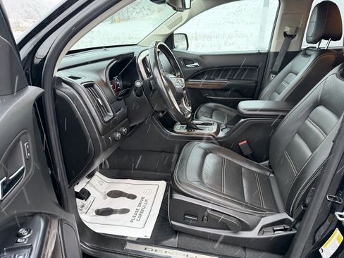 Used 2022 GMC Canyon Denali image 17