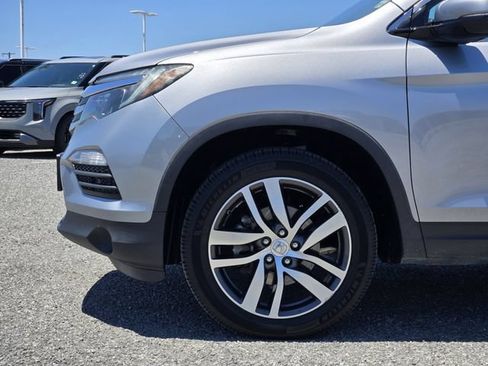 Used 2018 Honda Pilot Touring image 9