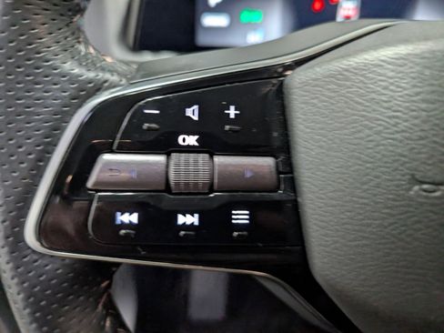 Used 2023 Nissan Ariya AWD image 18