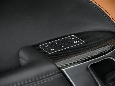 Used 2017 Land Rover Range Rover Sport SVR image 20