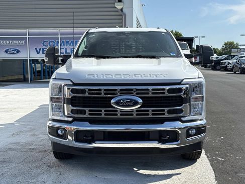 New 2026 Ford F350 XL w/ XL Chrome Package RWD image 8
