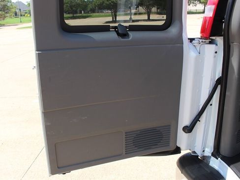 Used 2020 Chevrolet Express 3500 LT w/ LT Preferred Equipment Group RWD image 14