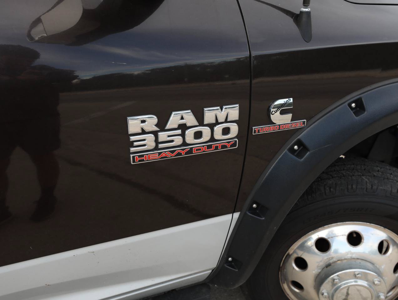 Used 2016 RAM 3500 Laramie w/ Cold Weather Group AWD/4WD image 6