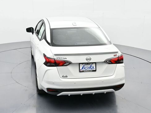 New 2025 Nissan Versa SR w/ Trunk Package FWD image 38