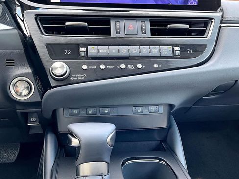 New 2025 Lexus ES 350 w/ Premium Package image 19
