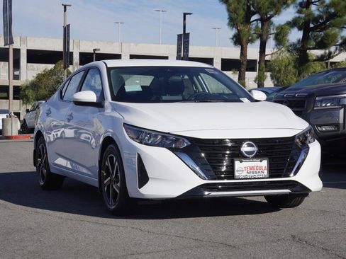 New 2025 Nissan Sentra SV image 2