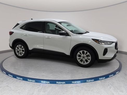 Certified 2023 Ford Escape Active FWD image 3