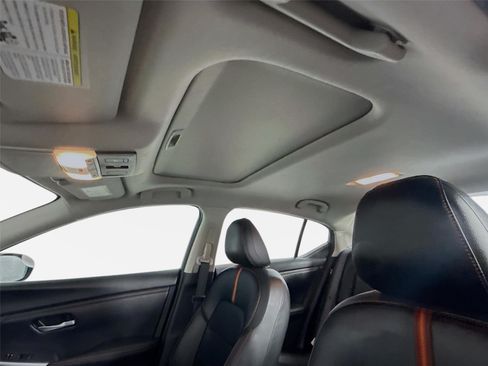 Certified 2025 Nissan Sentra SR w/ SR Premium Package FWD image 13