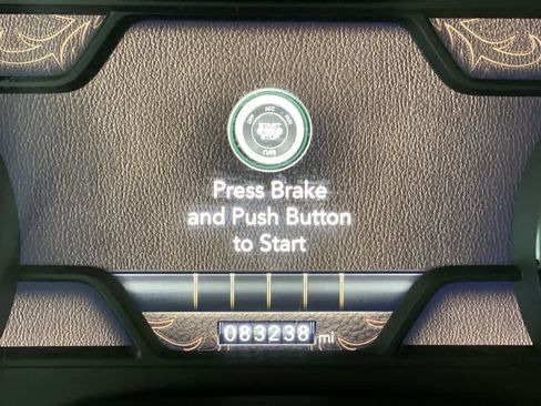 Used 2014 RAM 1500 Laramie image 17