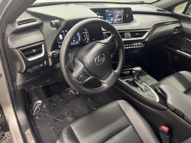 Certified 2022 Lexus UX 250h w/ Accessory Package (Z2) AWD/4WD image 16