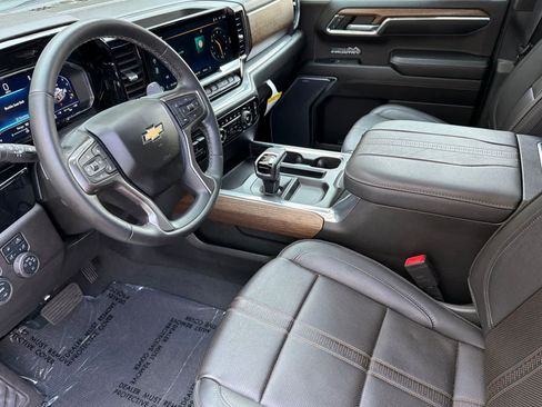 Used 2023 Chevrolet Silverado 1500 High Country w/ Max Trailering Package AWD/4WD image 11