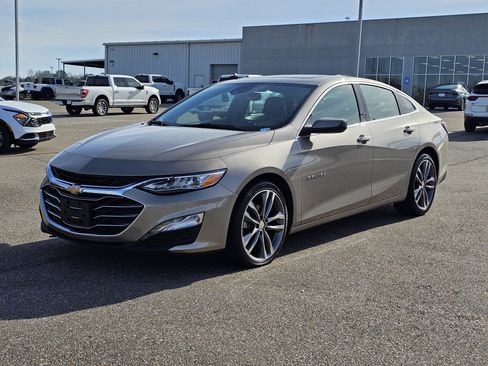 Used 2024 Chevrolet Malibu LT image 1