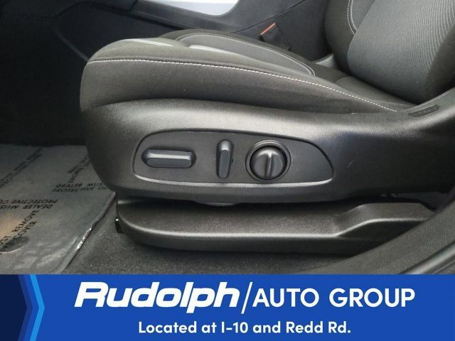 Used 2025 Chevrolet Blazer LT FWD image 12